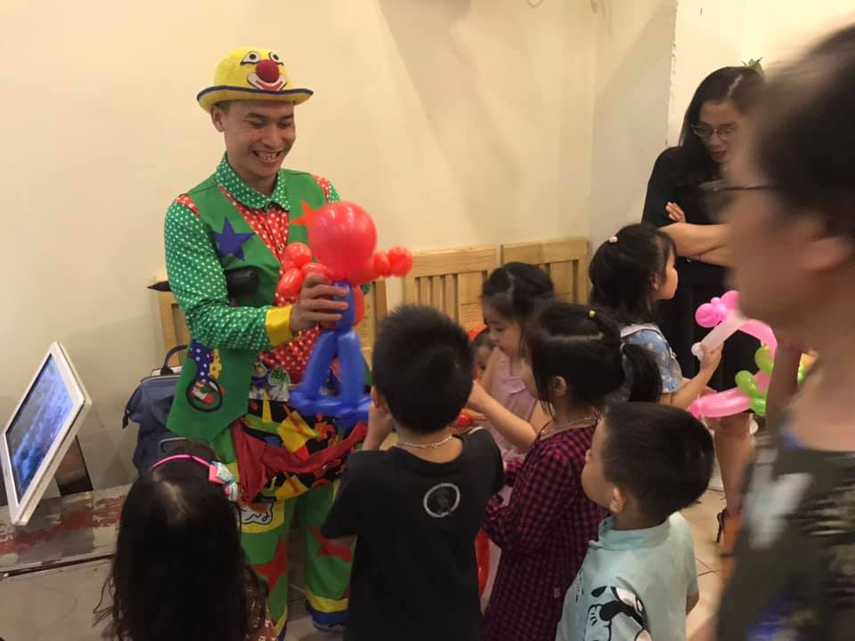 Giá Thuê Chú Hề Vặn Bóng Tại Quận 4. Ảnh 4